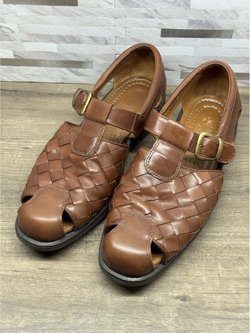 Allen Edmonds Tivoli Fisherman’s Sandals Brown Men’s 11.5 D Summer Vibram Italy